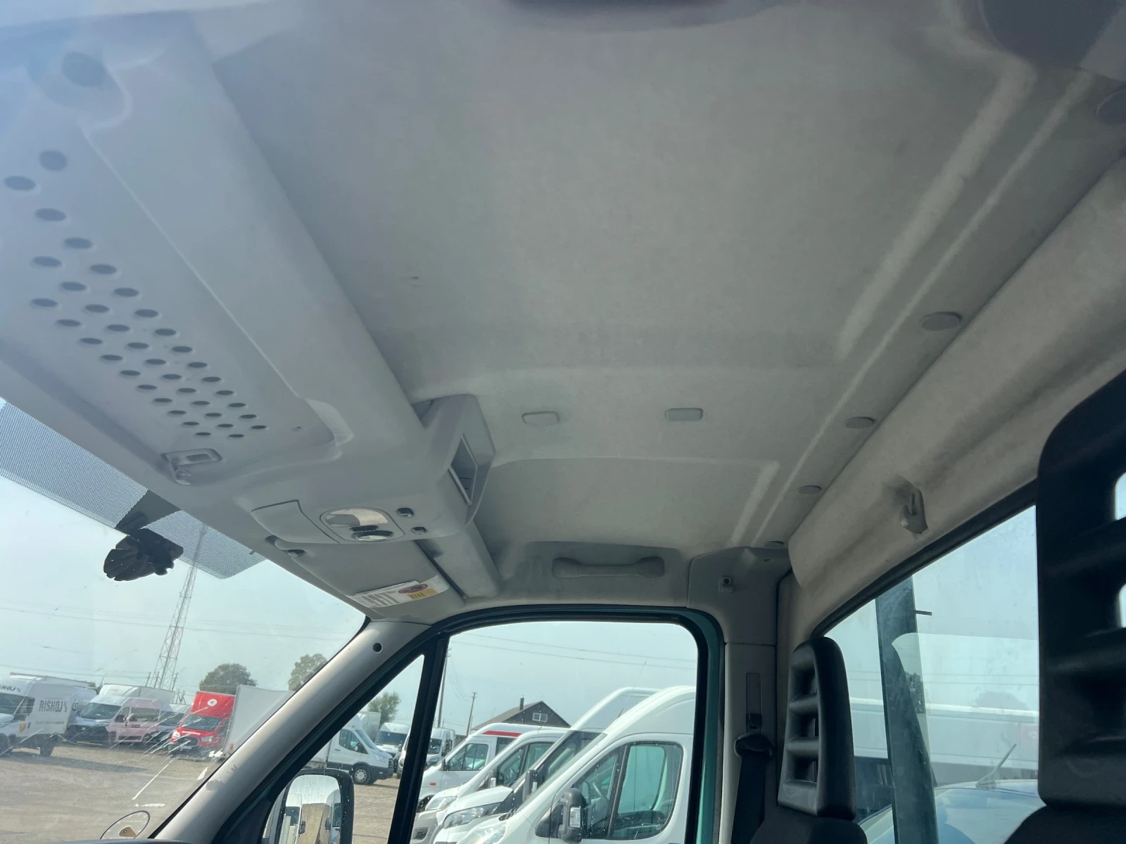 Iveco Daily, снимка 7 - Бусове и автобуси - 56293954