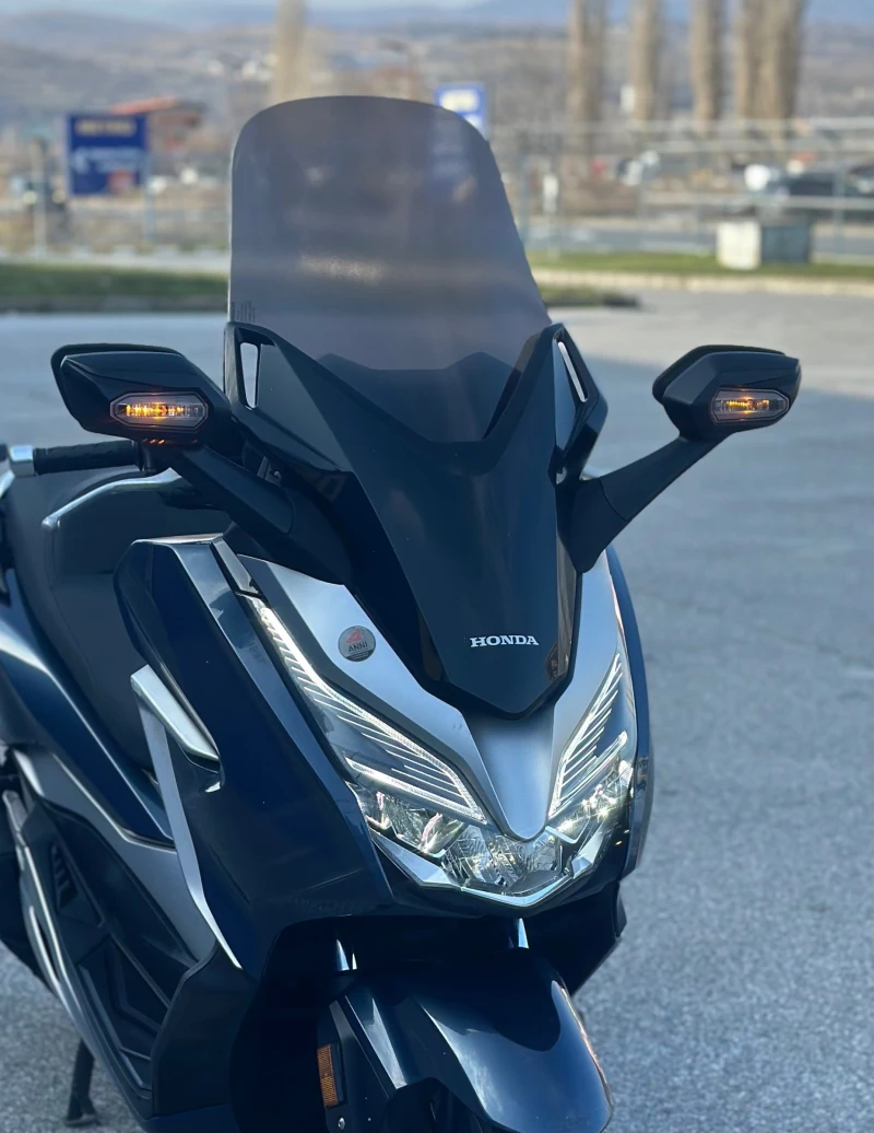 Honda Forza 300i -ABS-TRACTION-KEYLESS, снимка 10 - Мотоциклети и мототехника - 53155971