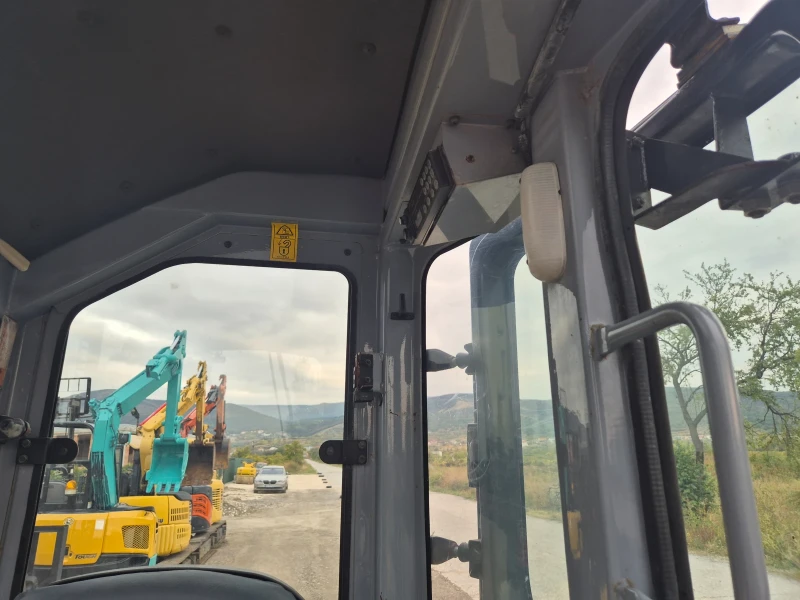 Багер Komatsu PC30UU / КАБИНА / ПАРНО / НОВИ ВЕРИГИ, снимка 10 - Индустриална техника - 52043400