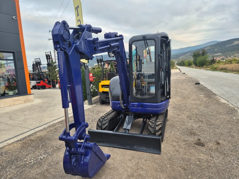 Багер Komatsu PC30UU / КАБИНА / ПАРНО / НОВИ ВЕРИГИ, снимка 6 - Индустриална техника - 52043400