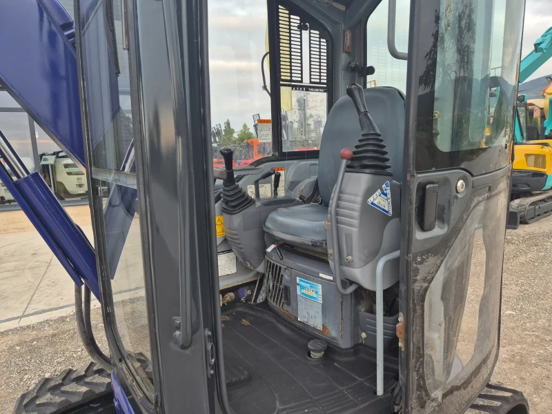 Багер Komatsu PC30UU / КАБИНА / ПАРНО / НОВИ ВЕРИГИ, снимка 8 - Индустриална техника - 52043400