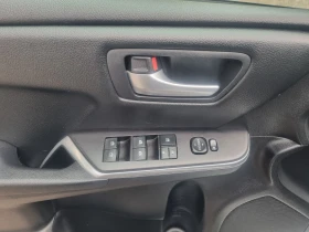 Toyota Camry 2.5 SE, снимка 12