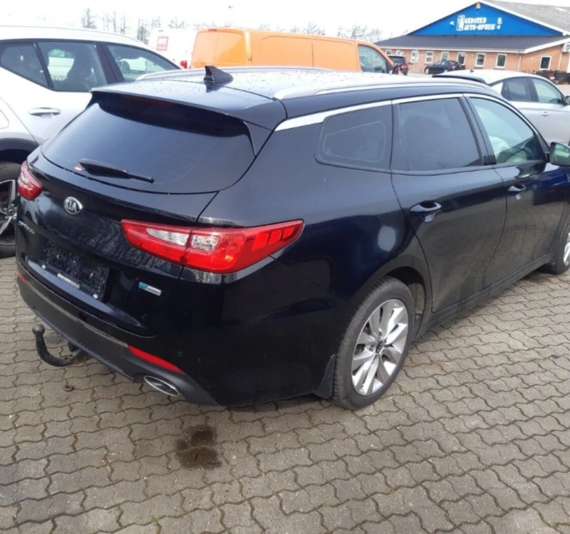 Kia Optima 1.7CRDI, снимка 3 - Автомобили и джипове - 40425783