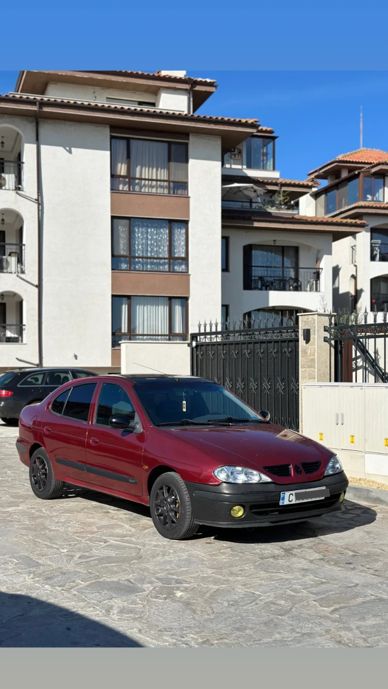 Renault Megane, снимка 2 - Автомобили и джипове - 48280983