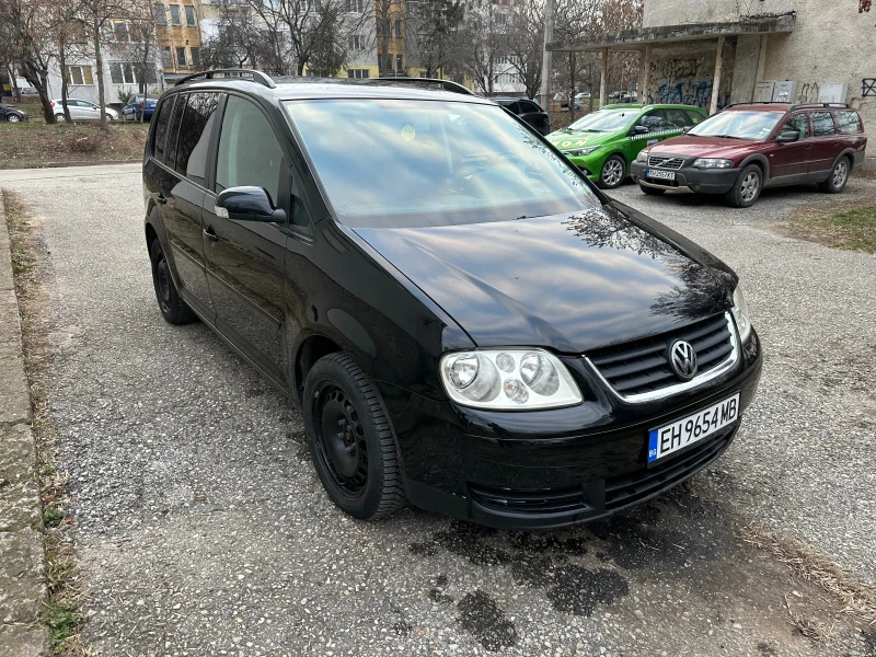 VW Touran, снимка 2 - Автомобили и джипове - 48699261