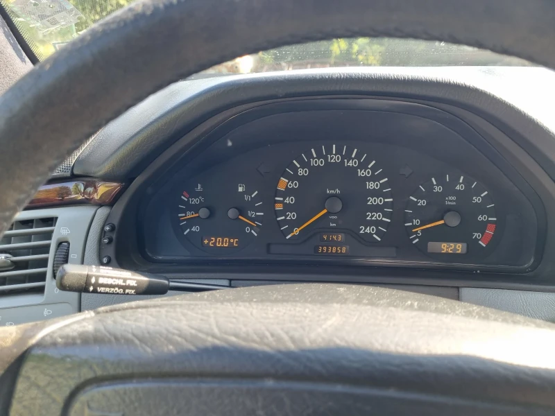 Mercedes-Benz E 230, снимка 7 - Автомобили и джипове - 50817941