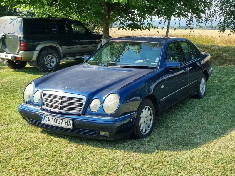 Mercedes-Benz E 230