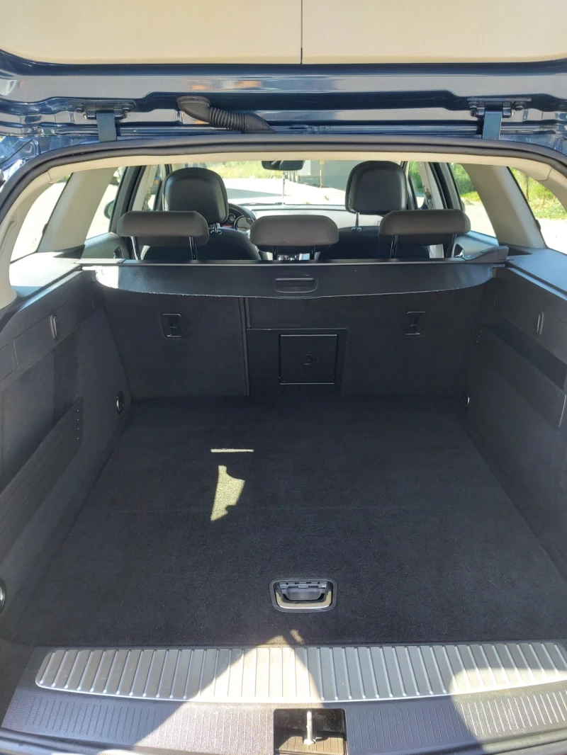 Opel Astra J 1.6, снимка 6 - Автомобили и джипове - 51370936