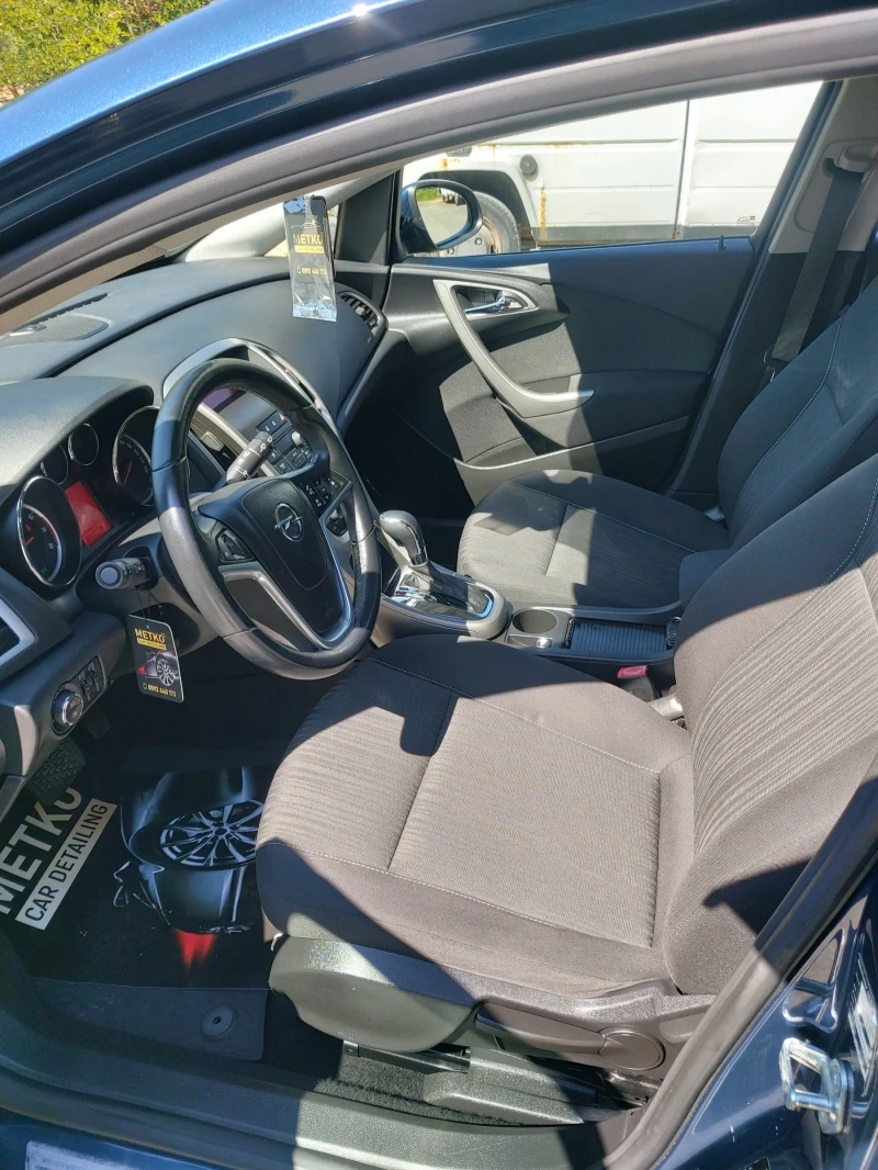 Opel Astra J 1.6, снимка 7 - Автомобили и джипове - 51370936