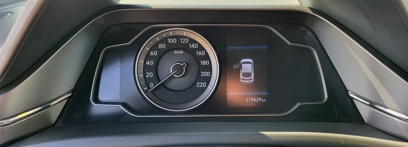 Hyundai Ioniq 1.6GDi Hybrid, снимка 12 - Автомобили и джипове - 52540101