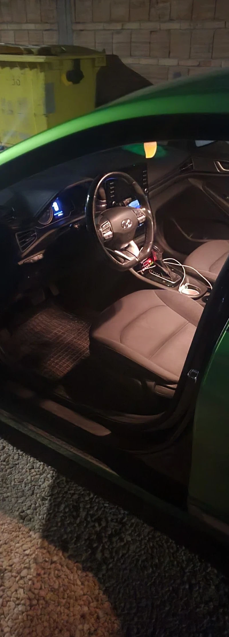 Hyundai Ioniq 1.6GDi Hybrid, снимка 3 - Автомобили и джипове - 52540101