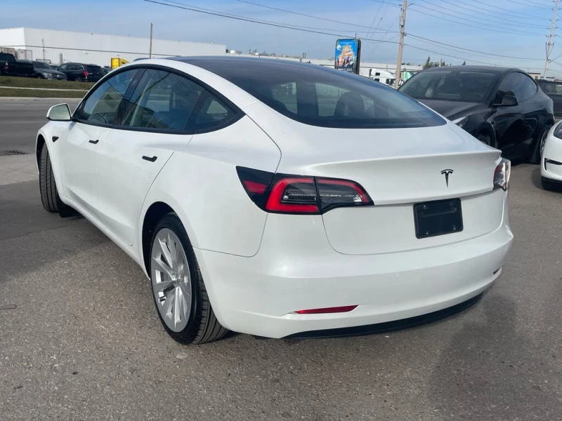 Tesla Model 3 * RWD* * АвтоКредит* * CARFAX* (ЦЕНА ДО БГ), снимка 4 - Автомобили и джипове - 52536746