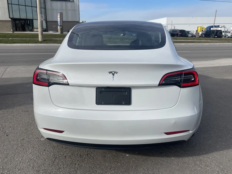 Tesla Model 3 * RWD* * АвтоКредит* * CARFAX* (ЦЕНА ДО БГ), снимка 5 - Автомобили и джипове - 52536746