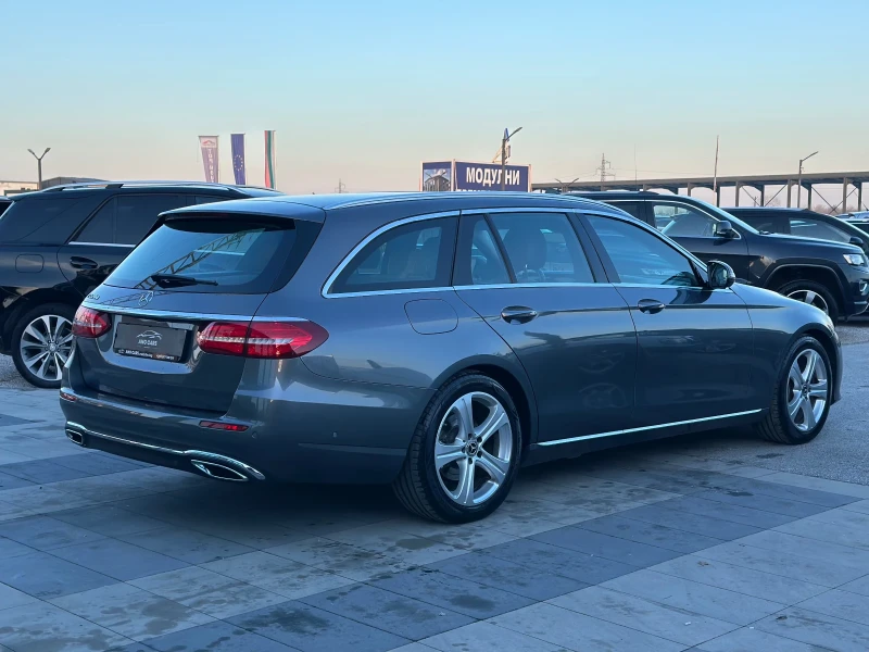 Mercedes-Benz E 220 * 2018г.* СЕРВИЗНА ИСТОРИЯ* , снимка 5 - Автомобили и джипове - 52565790