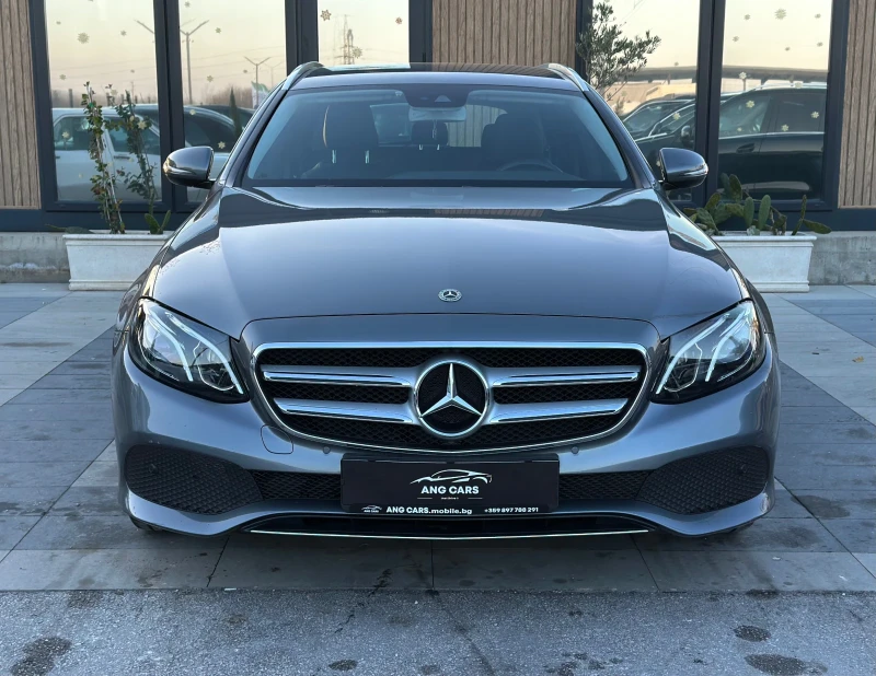 Mercedes-Benz E 220 * 2018г.* СЕРВИЗНА ИСТОРИЯ* , снимка 3 - Автомобили и джипове - 52565790