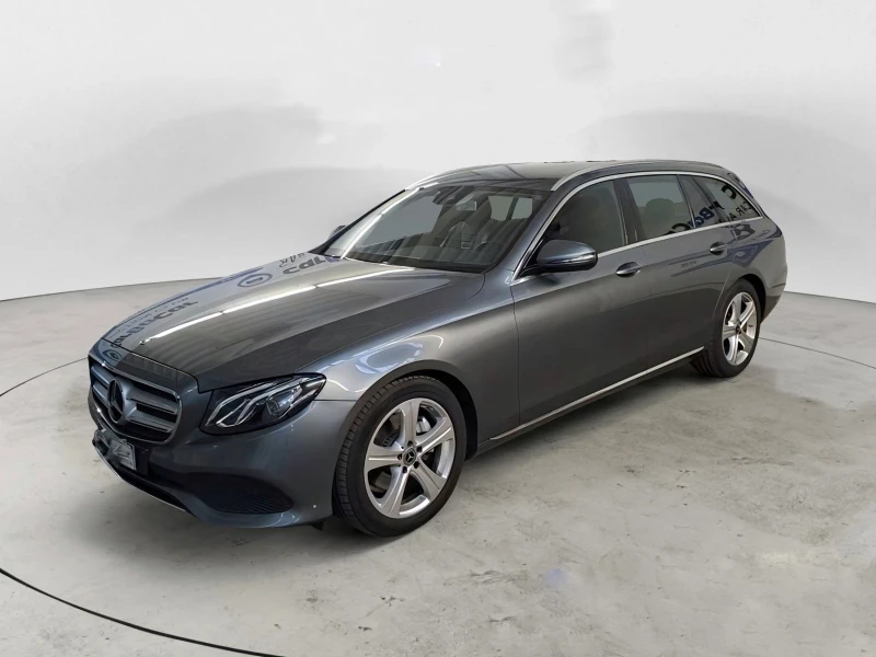 Mercedes-Benz E 220 * 2018г.* СЕРВИЗНА ИСТОРИЯ* 