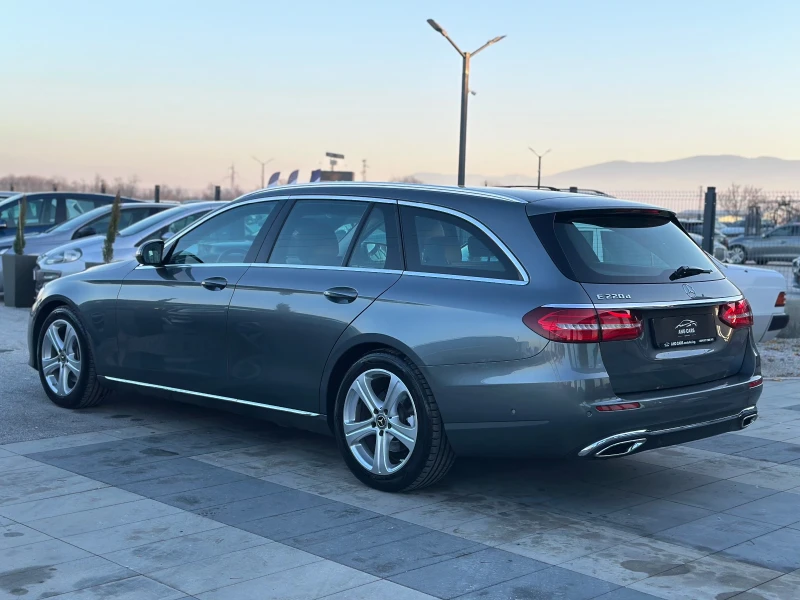 Mercedes-Benz E 220 * 2018г.* СЕРВИЗНА ИСТОРИЯ* , снимка 4 - Автомобили и джипове - 52565790