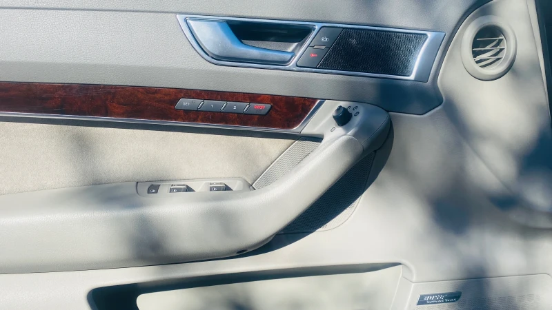 Audi A6 4.2, снимка 12 - Автомобили и джипове - 52811812