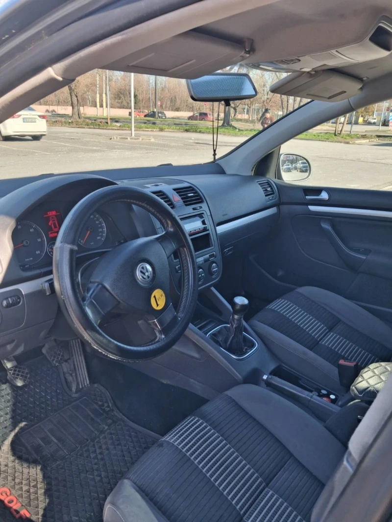 VW Golf, снимка 2 - Автомобили и джипове - 53076464
