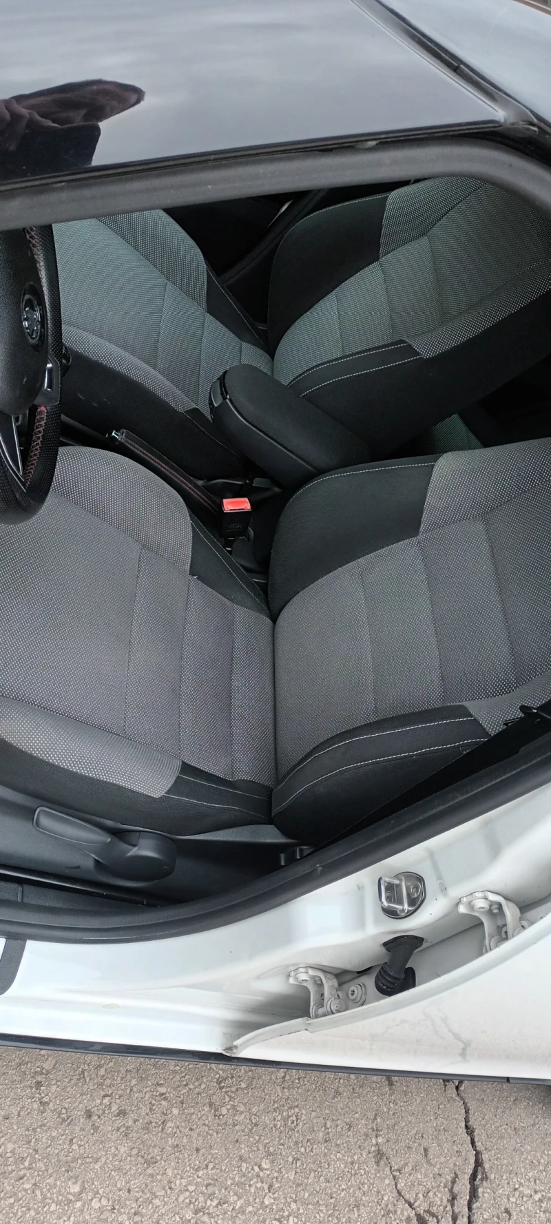 Skoda Fabia 1.6MONTE KARLO, снимка 6 - Автомобили и джипове - 53518359