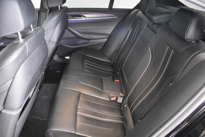 BMW 530 xDrive, снимка 8 - Автомобили и джипове - 53497692