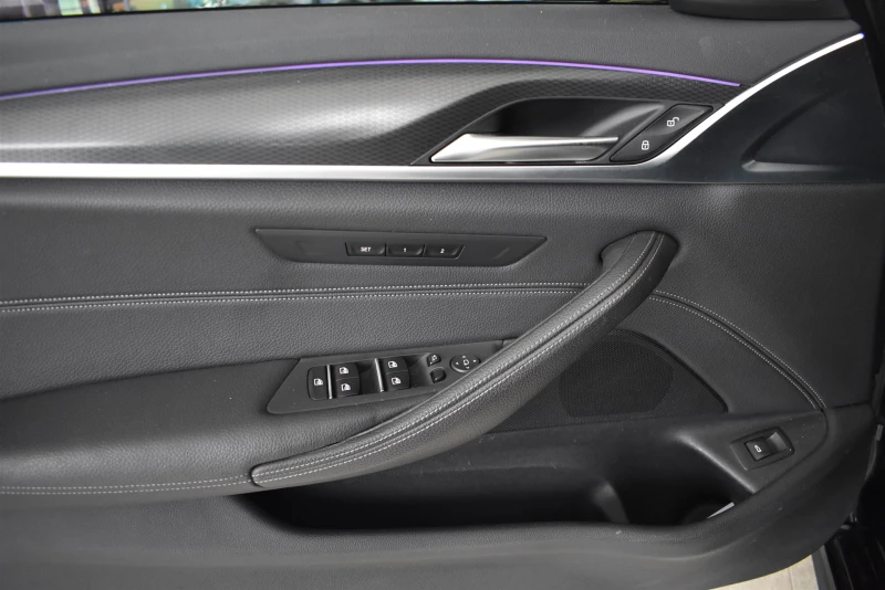 BMW 530 xDrive, снимка 11 - Автомобили и джипове - 53497692