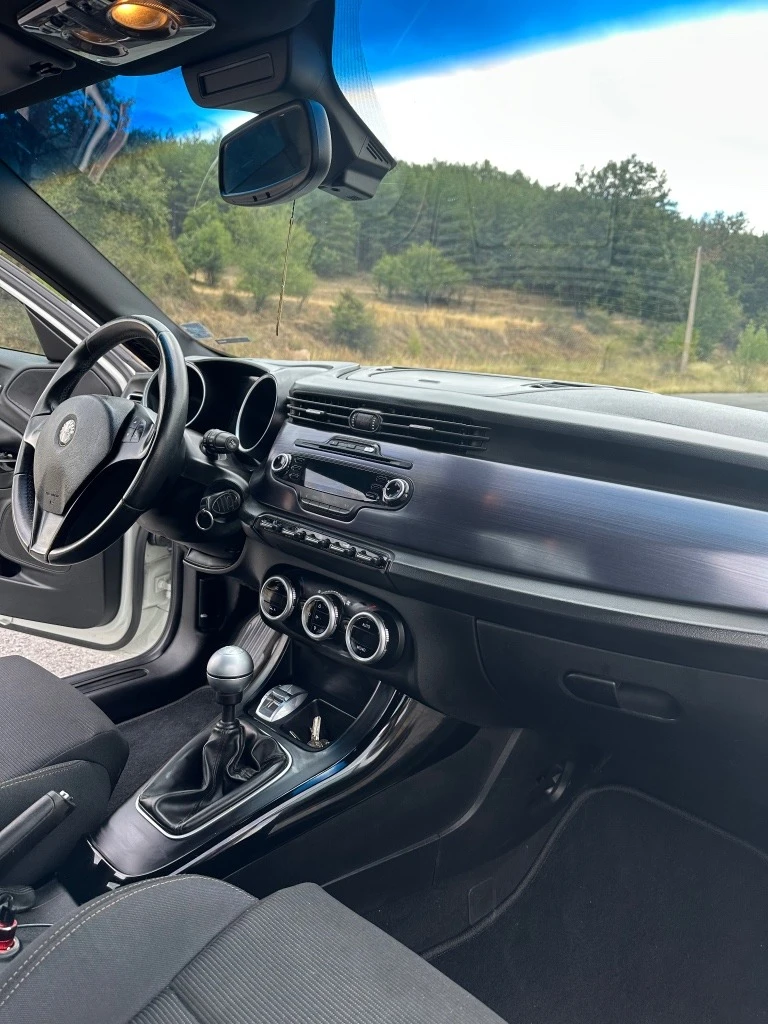 Alfa Romeo Giulietta JTDM  - изображение 6