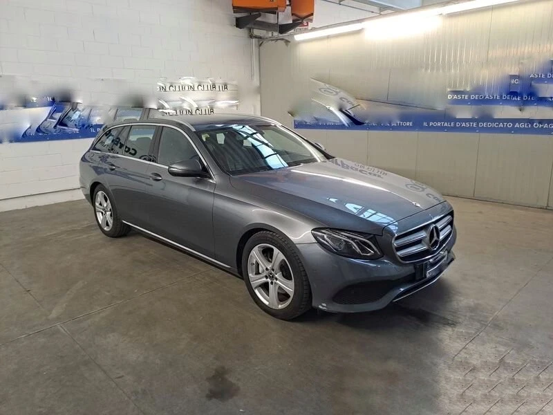 Mercedes-Benz E 220 * 2018г.* СЕРВИЗНА ИСТОРИЯ*  - изображение 2