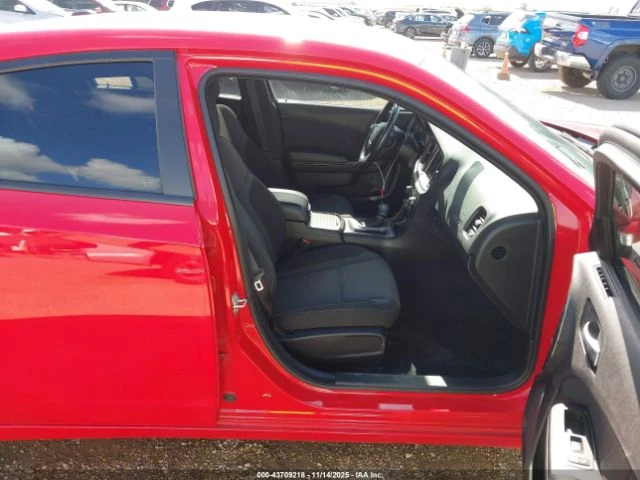 Dodge Charger SXT RWD - изображение 10