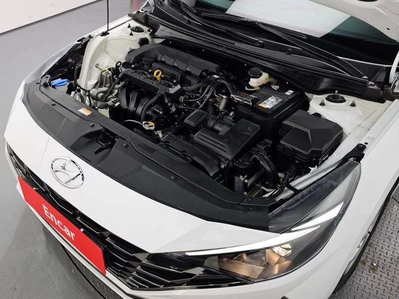 Hyundai Elantra 1.6 Automatic, снимка 6 - Автомобили и джипове - 55743506