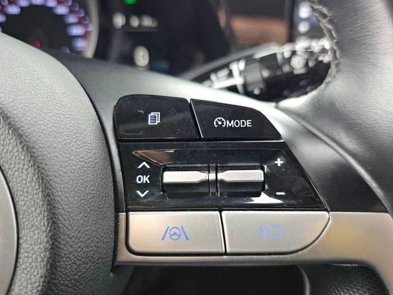 Hyundai Elantra 1.6 Automatic, снимка 15 - Автомобили и джипове - 55743506