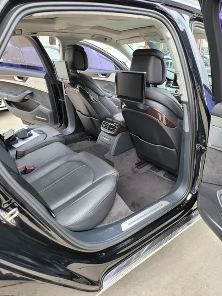 Audi A8 4.2 TFSI Quattro - САМО 30% АВАНС, снимка 11 - Автомобили и джипове - 56219517