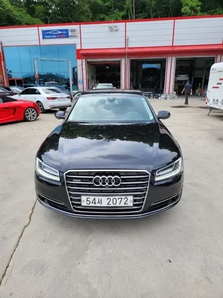 Audi A8 4.2 TFSI Quattro - САМО 30% АВАНС, снимка 2 - Автомобили и джипове - 56219517