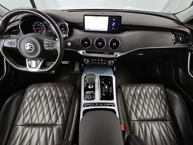 Kia Stinger, снимка 7 - Автомобили и джипове - 56727629