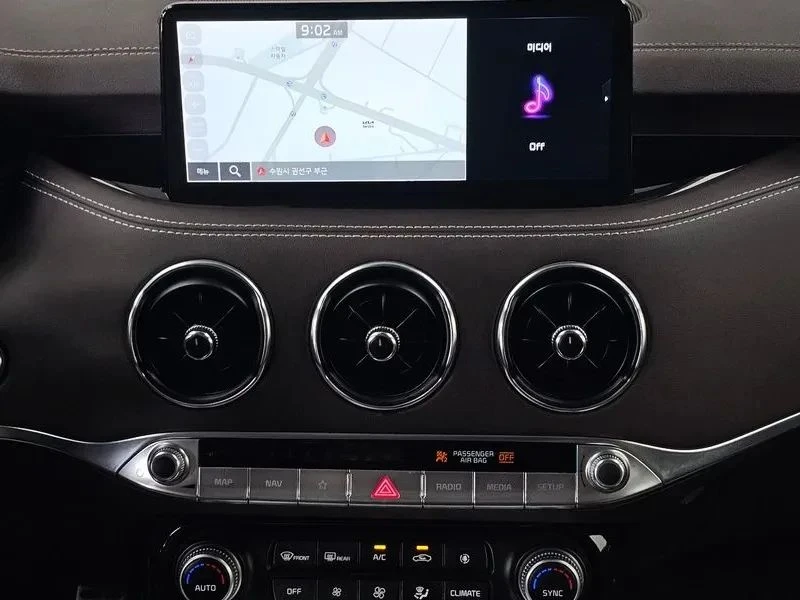 Kia Stinger, снимка 14 - Автомобили и джипове - 56727629