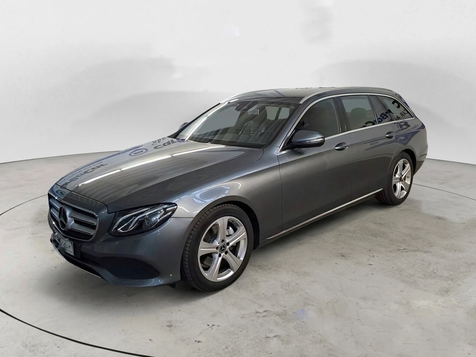 Mercedes-Benz E 220 * 2018г.* СЕРВИЗНА ИСТОРИЯ* , снимка 1