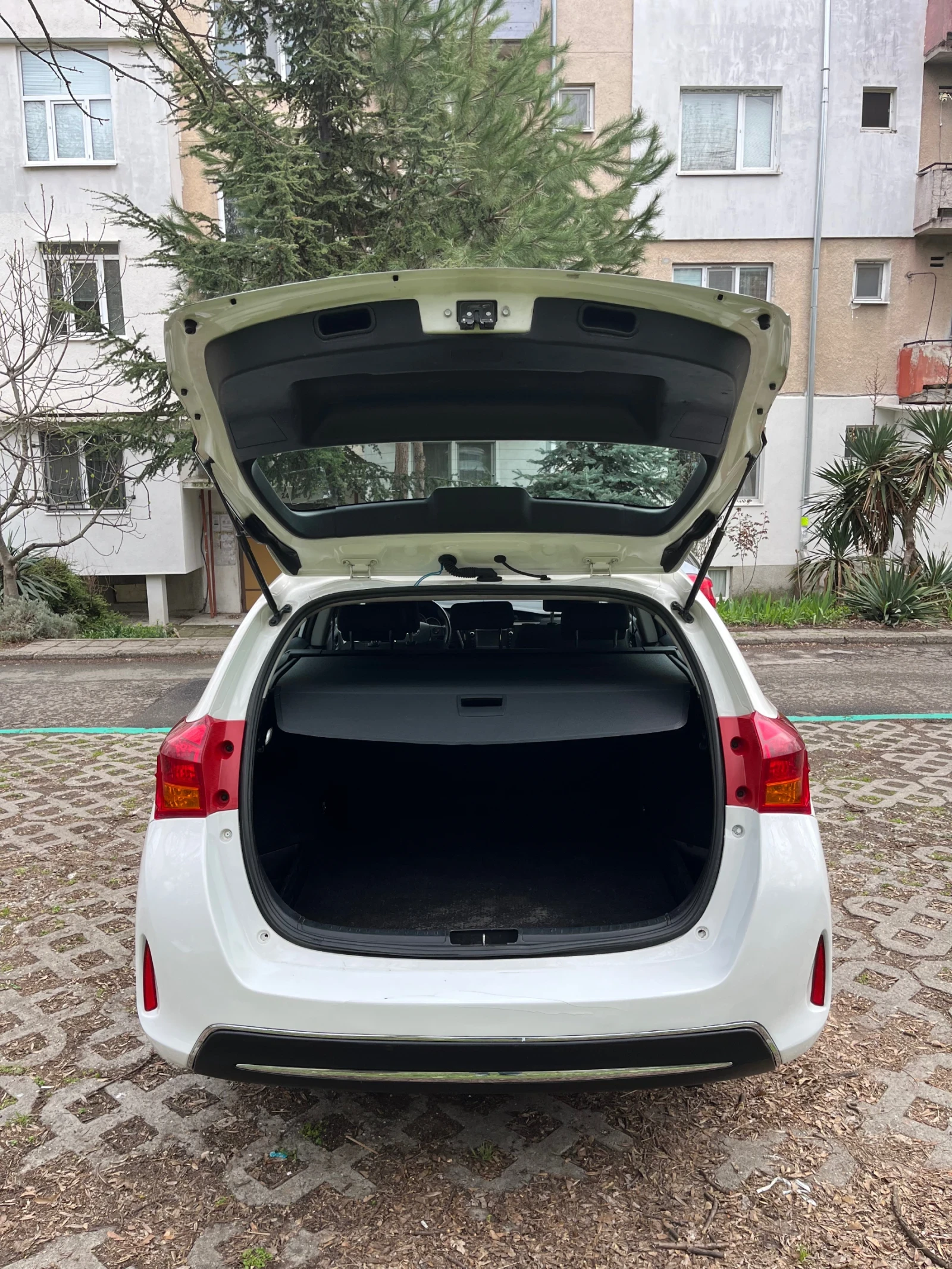 Toyota Auris 1.4 D4D - изображение 9
