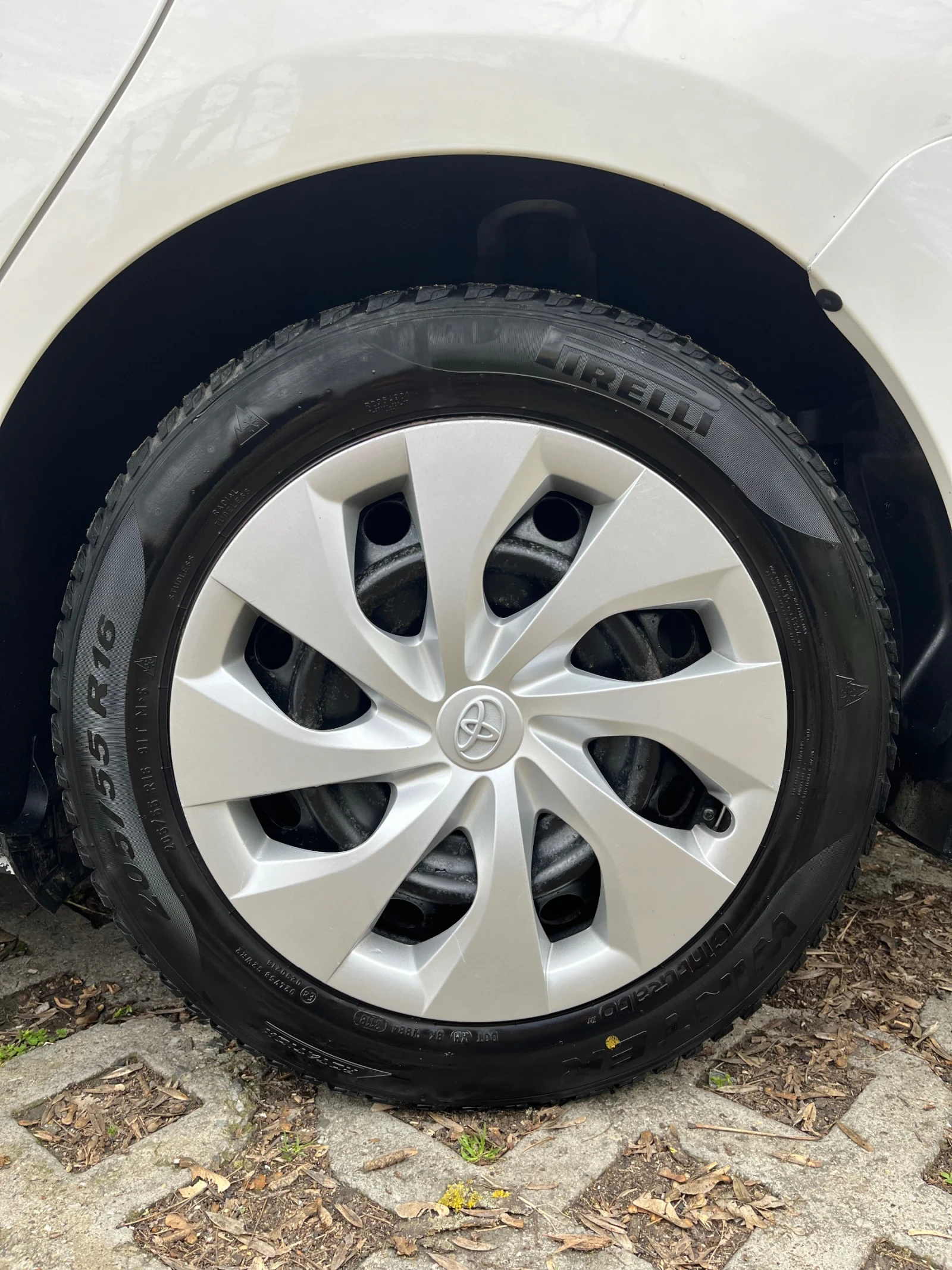 Toyota Auris 1.4 D4D - изображение 8