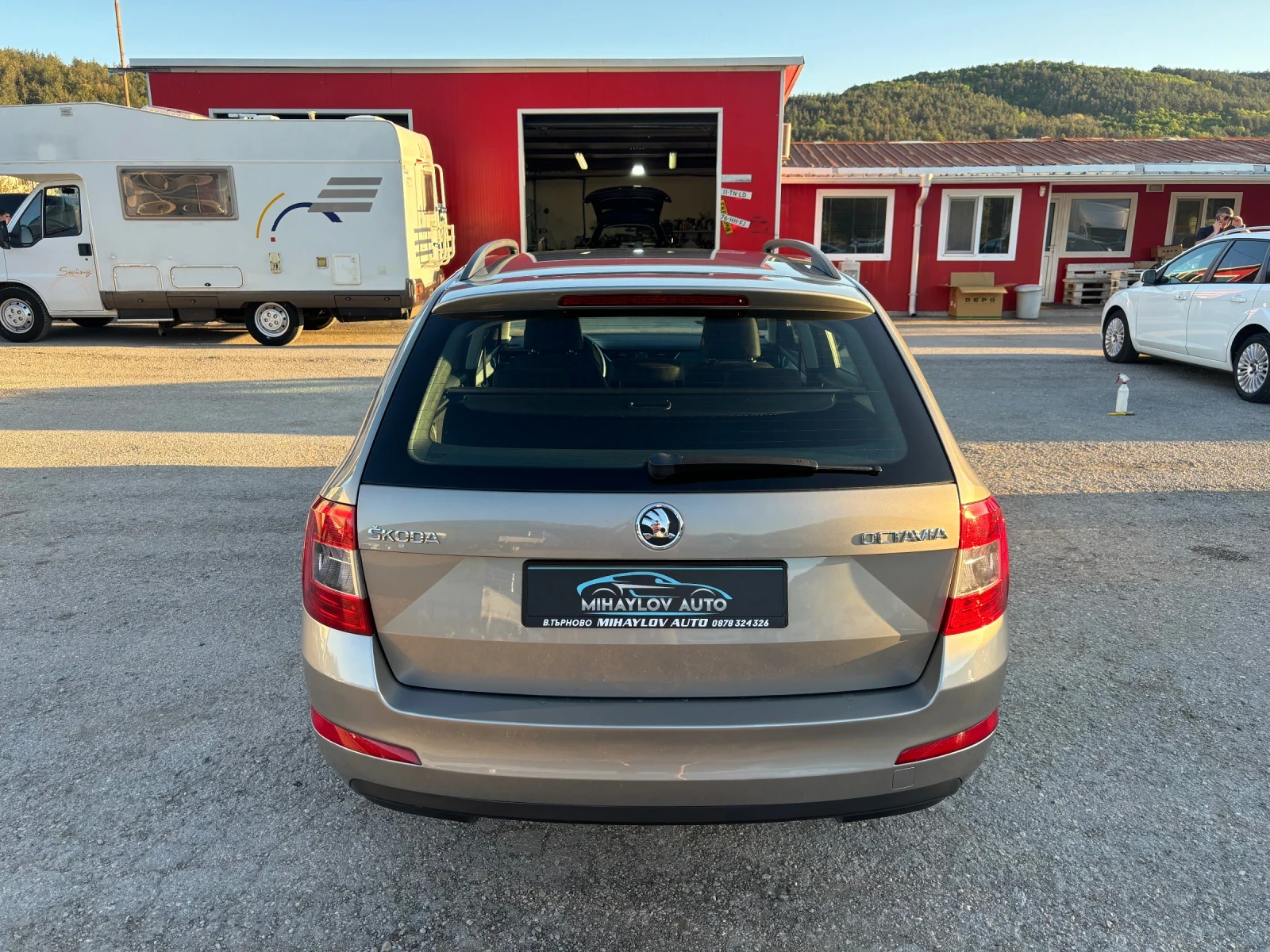 Skoda Octavia 1.6 TDI КАТО НОВА - изображение 4
