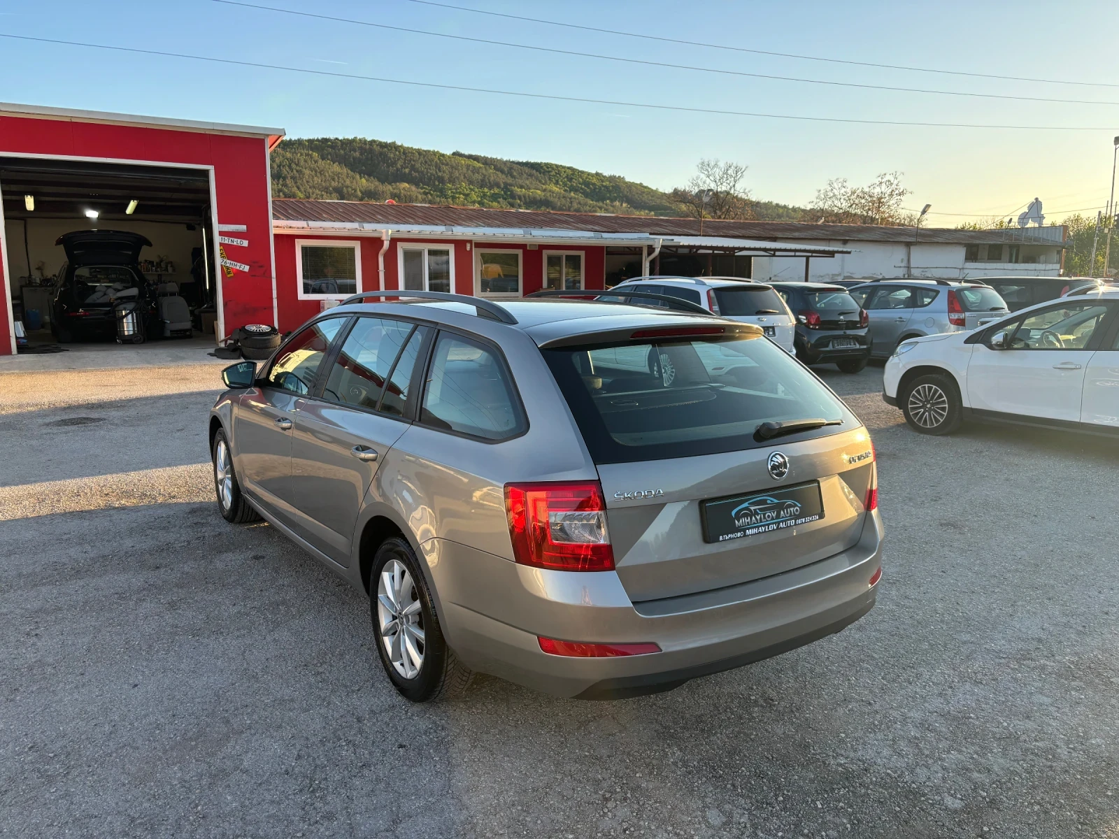 Skoda Octavia 1.6 TDI КАТО НОВА - изображение 5