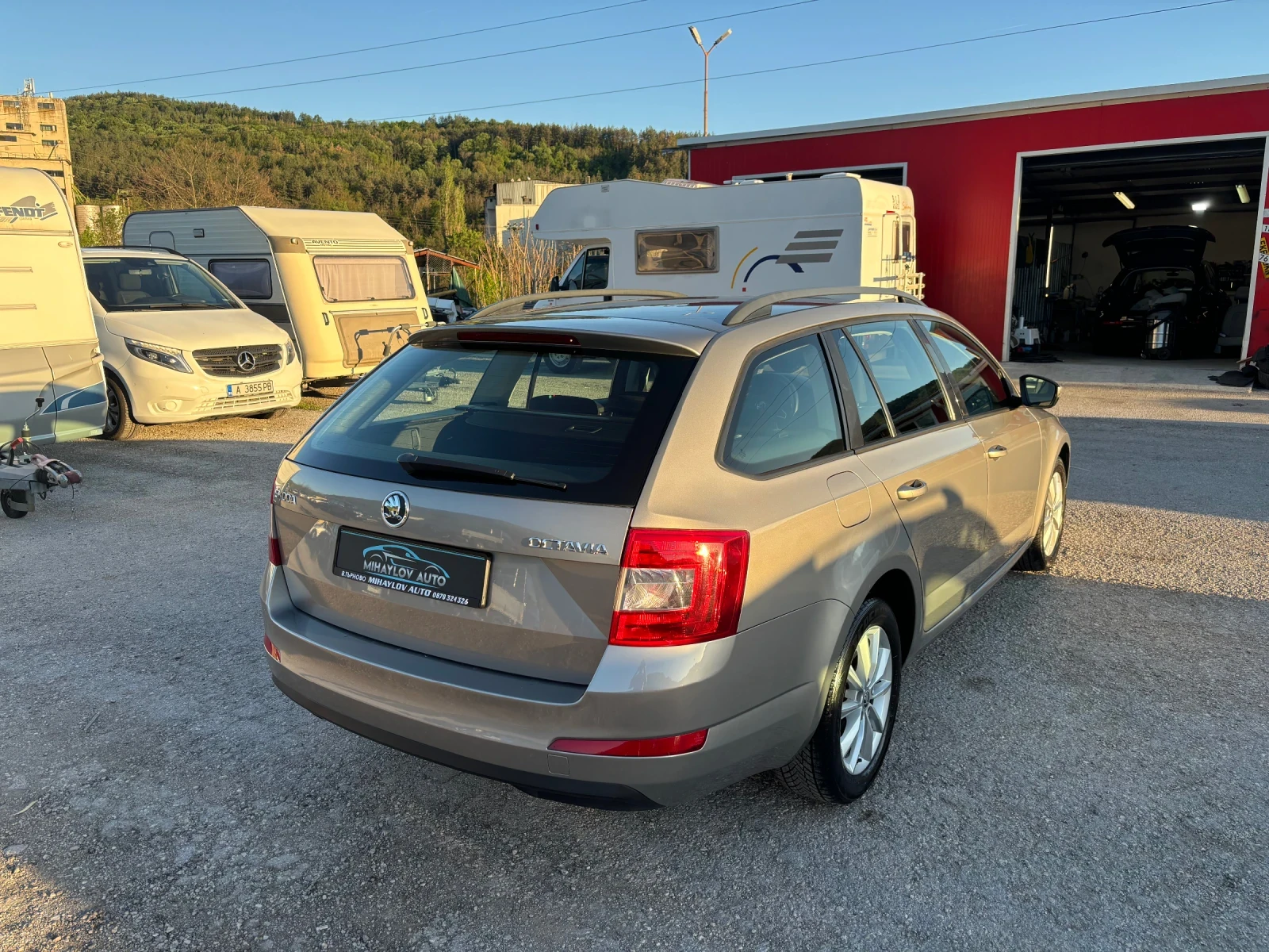 Skoda Octavia 1.6 TDI КАТО НОВА - изображение 3