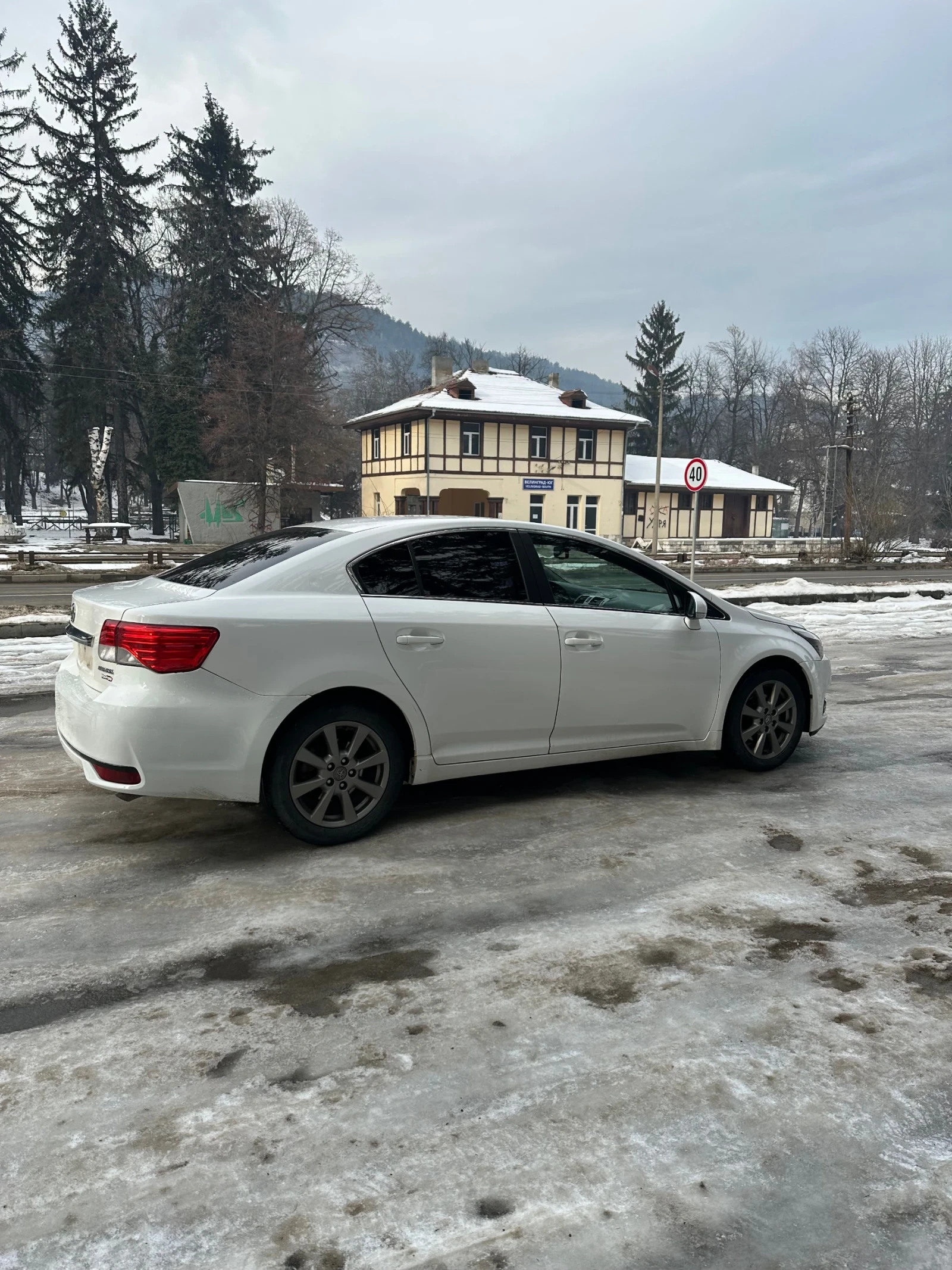 Toyota Avensis  - изображение 5