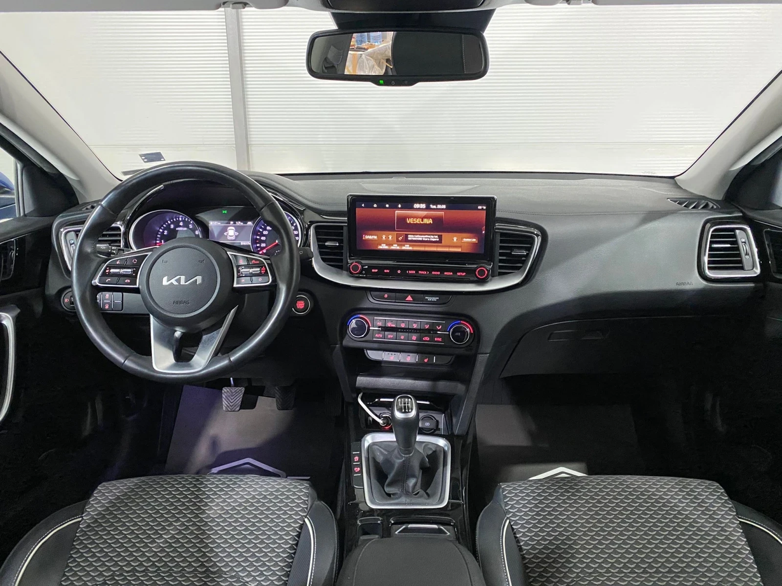 Kia XCeed 1.5i - изображение 8