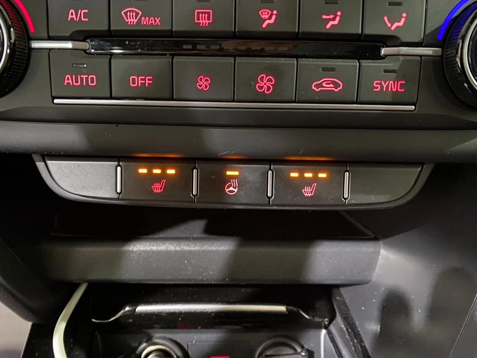 Kia XCeed 1.5i - изображение 10