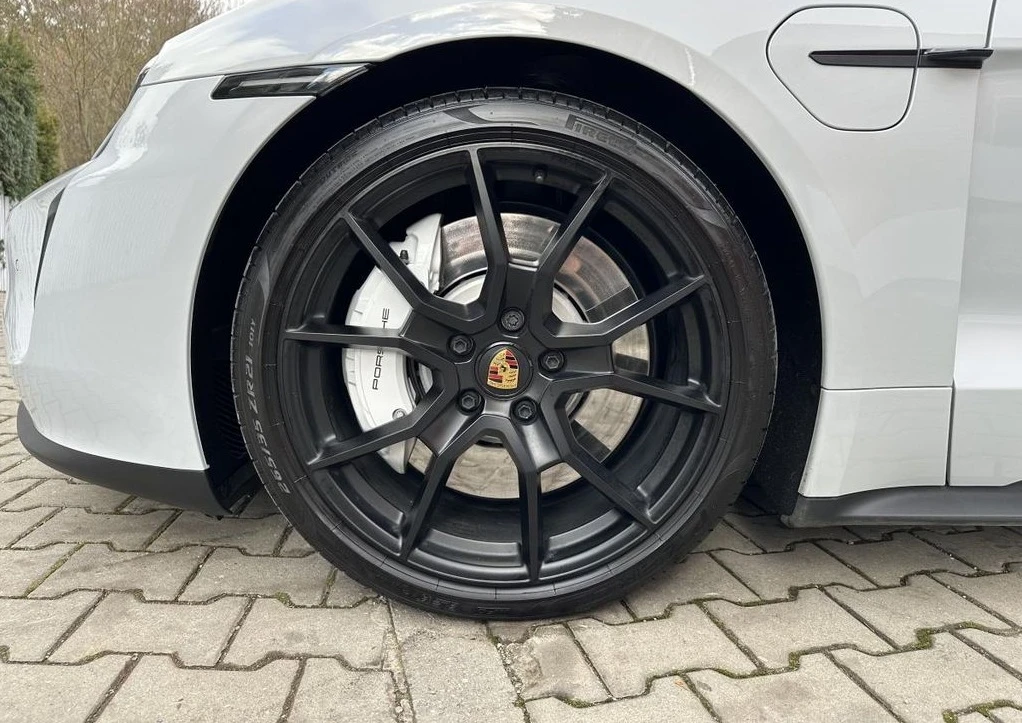 Porsche Taycan GTS Sport Turismo Sport Chrono - изображение 5