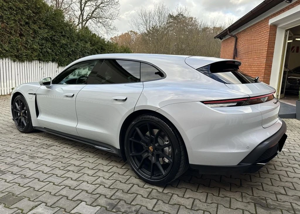 Porsche Taycan GTS Sport Turismo Sport Chrono - изображение 2