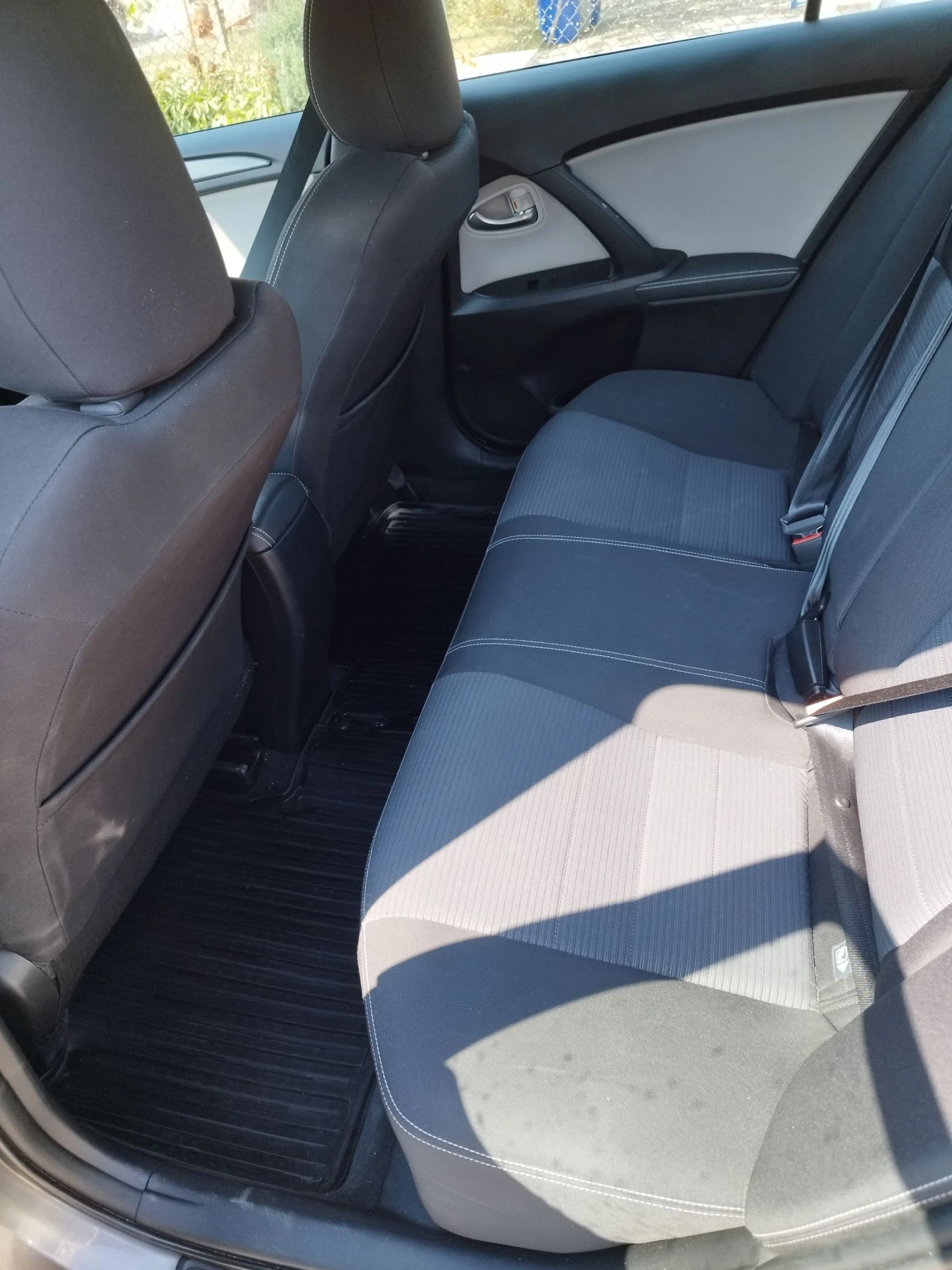 Toyota Avensis 143 к.с - изображение 7