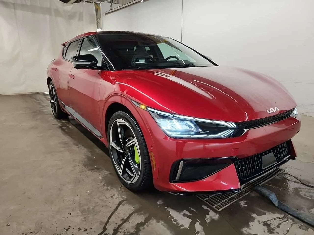 Kia EV6 GT  CARFAX - изображение 2