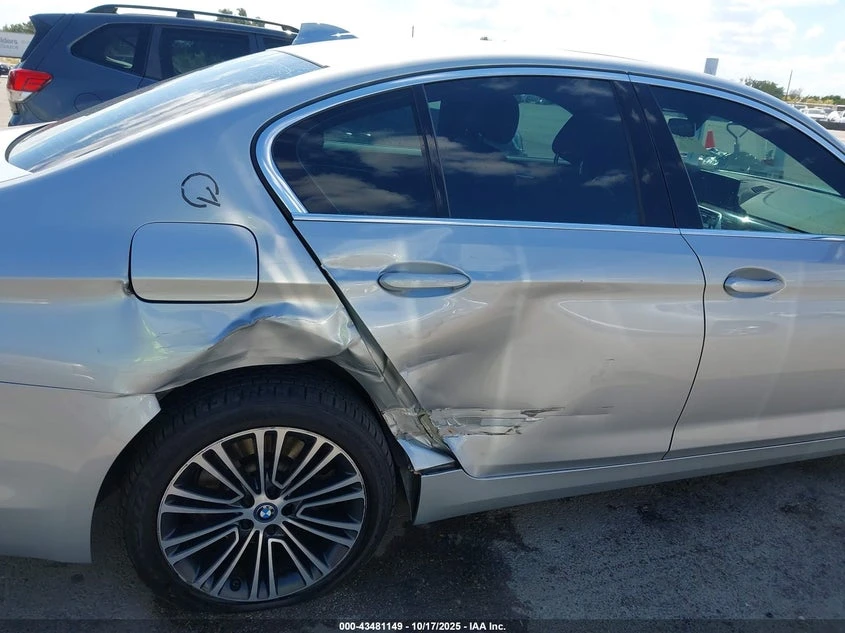 BMW 530E 2l Iperformance, снимка 6 - Автомобили и джипове - 53773832