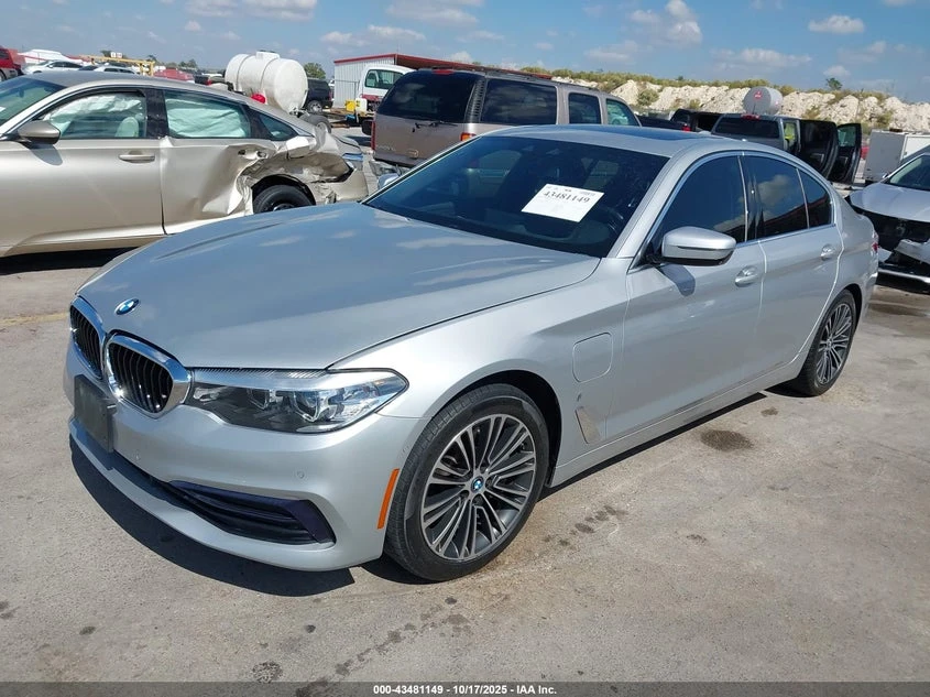 BMW 530E 2l Iperformance, снимка 2 - Автомобили и джипове - 53773832